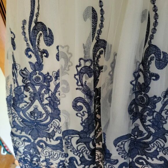 Chi Chi London Cream & Navy Lace Tulle Midi Dress Modcloth - Picture 5 of 7